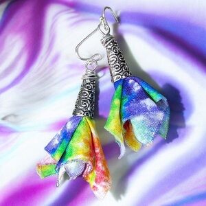 5 For $25💫Tie-dye Rainbow Earrings Dangles